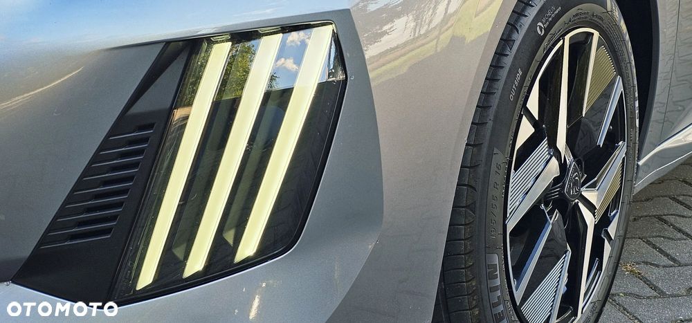 Peugeot 208 - 13