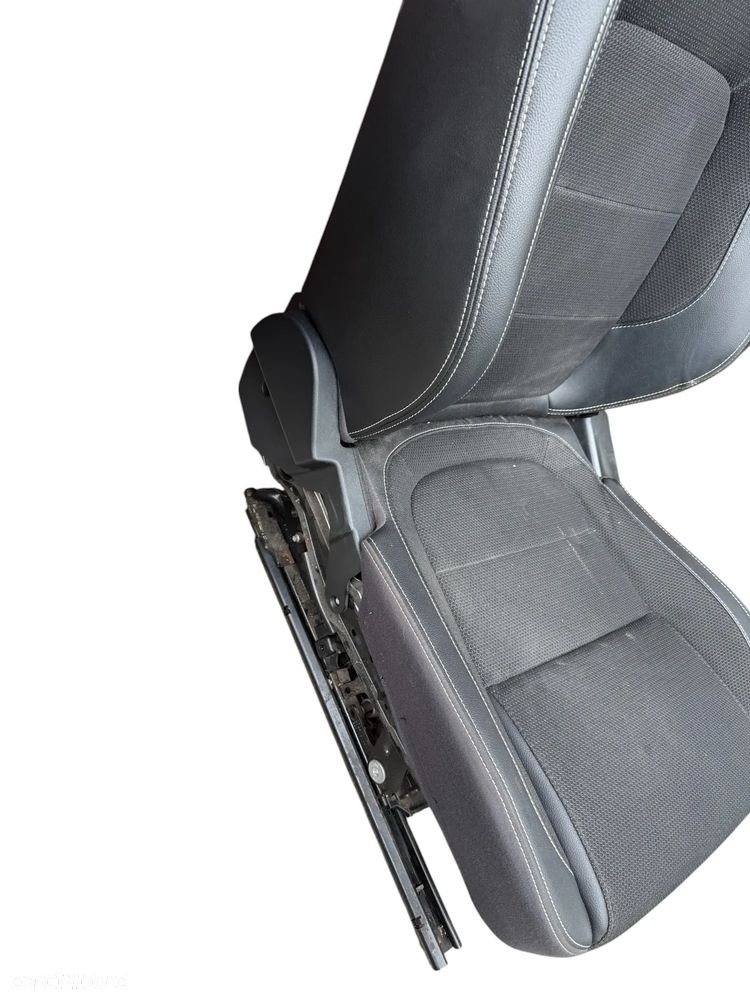 Siedzenie kierowcy   Jaguar XE  GX73 - 5