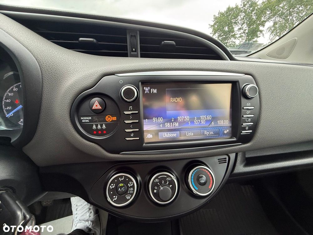 Toyota Yaris 1.5 Premium - 21