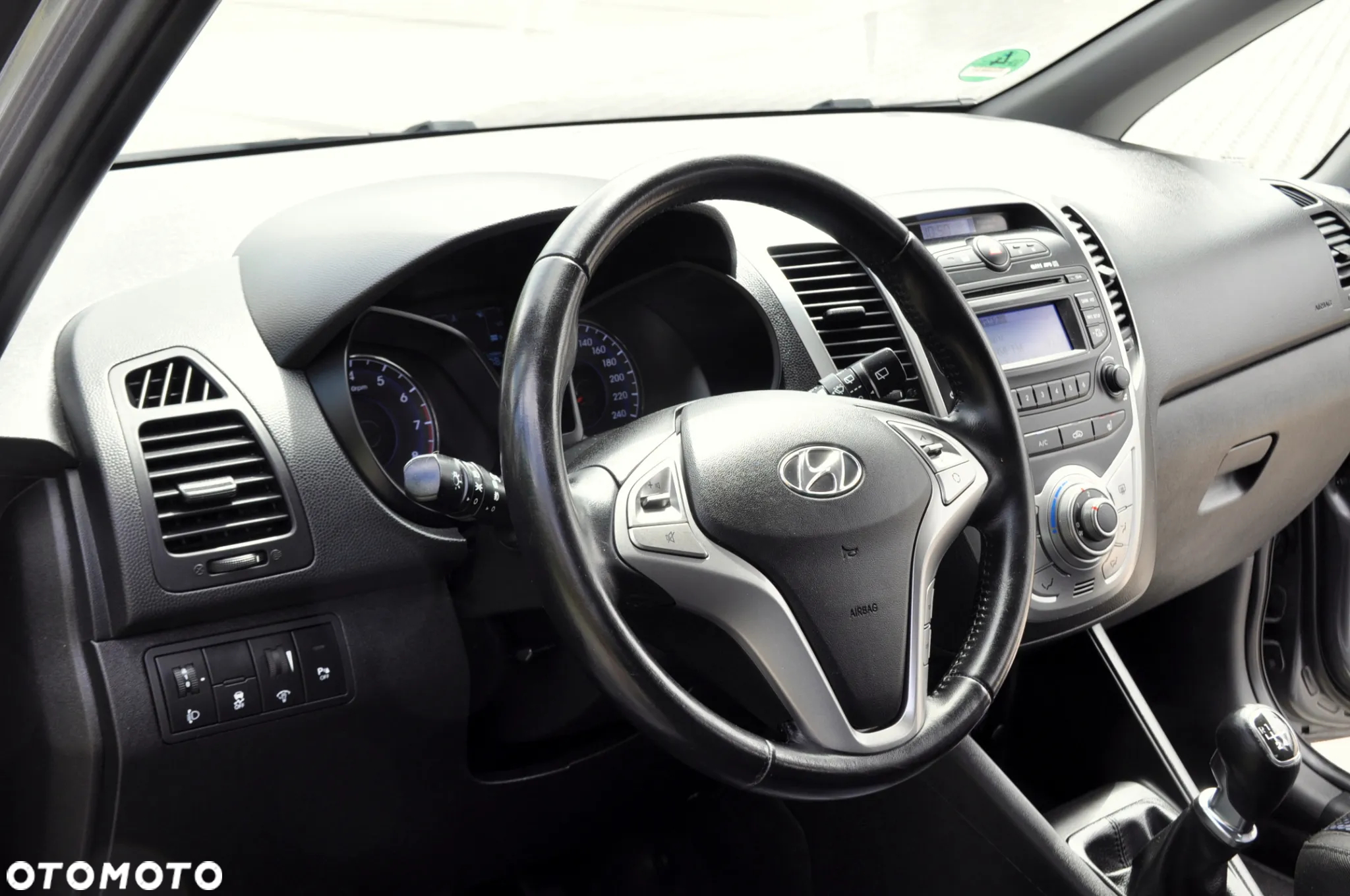 Hyundai ix20 1.4 Premium - 23