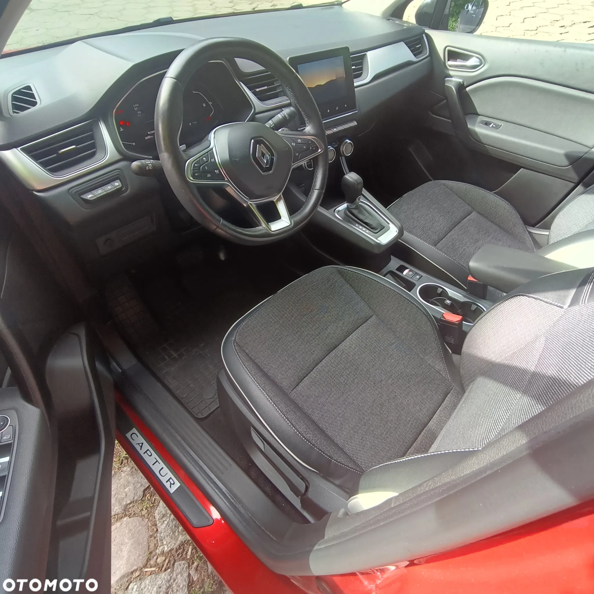Renault Captur 1.3 TCe Intens EDC - 6