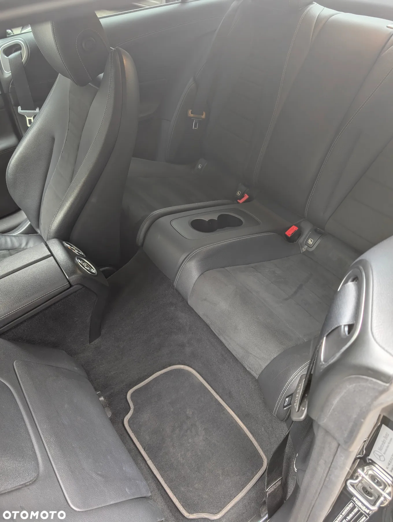 Mercedes-Benz Klasa E 220 d Coupe 4-Matic Avantgarde - 13