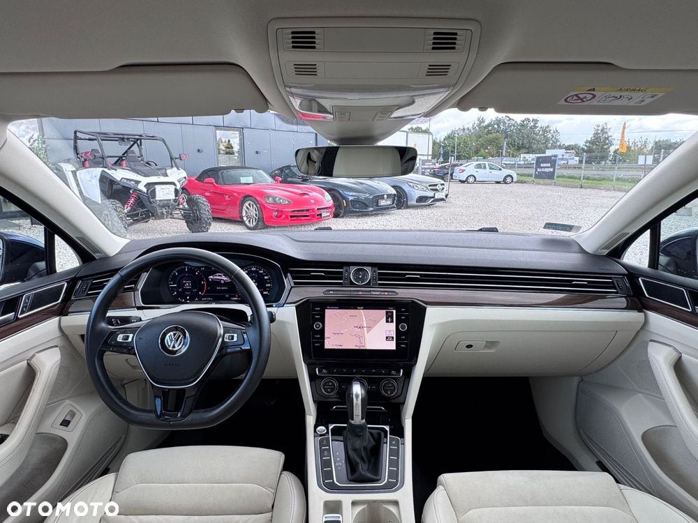 Volkswagen Passat - 20