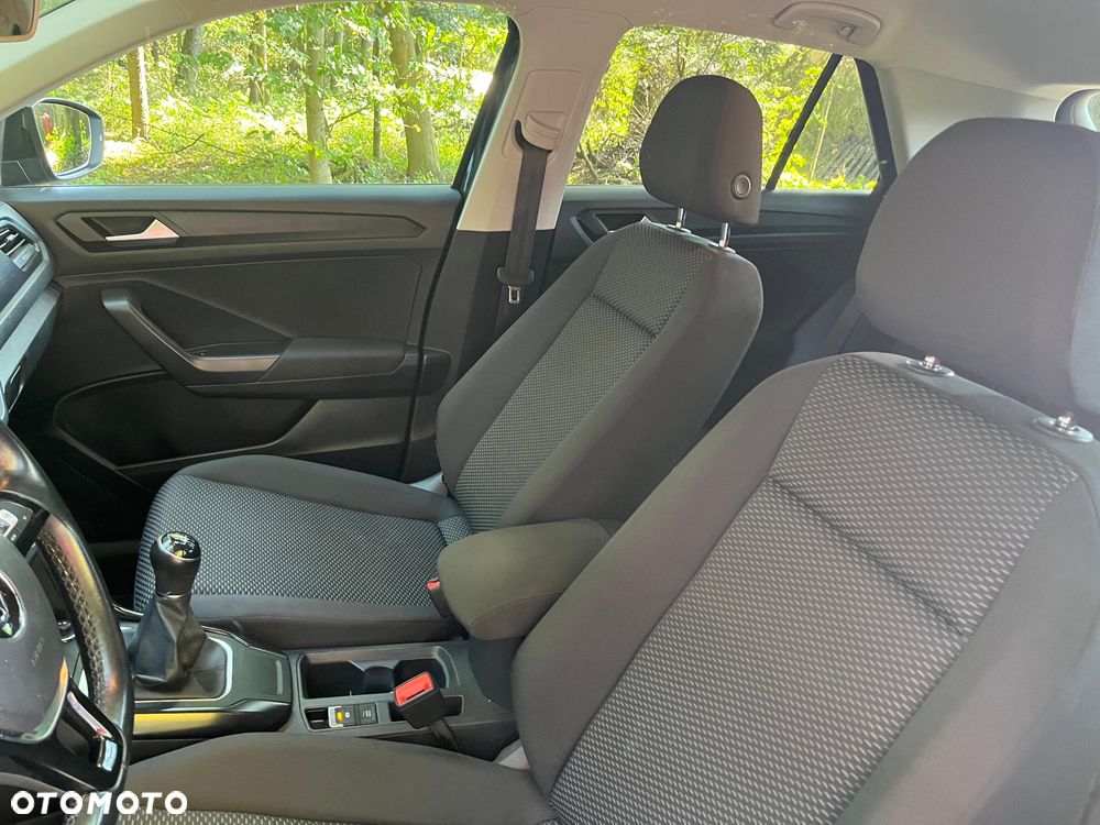 Volkswagen T-Roc 1.6 TDI SCR DPF Advance - 27