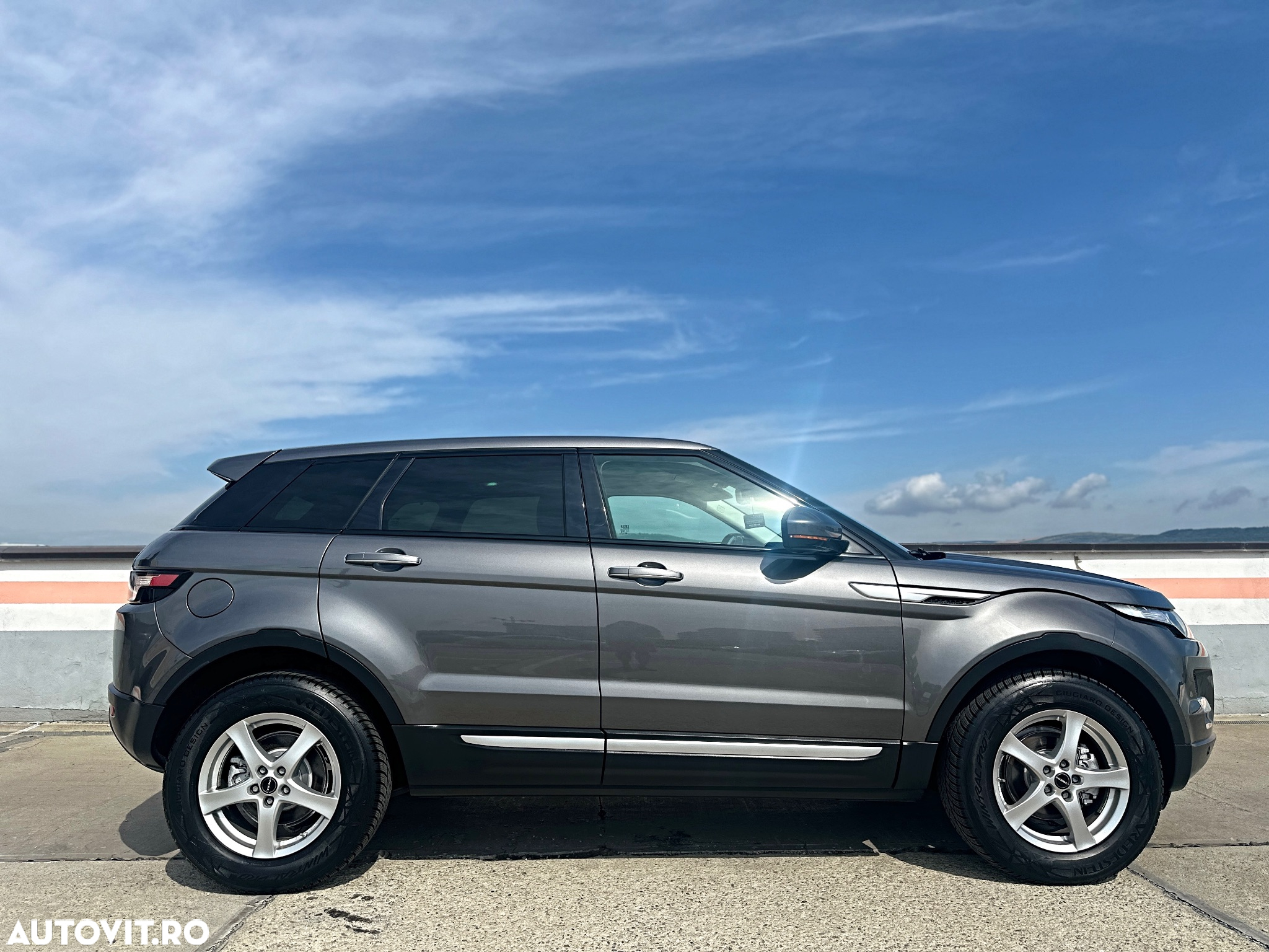 Land Rover Range Rover Evoque - 22