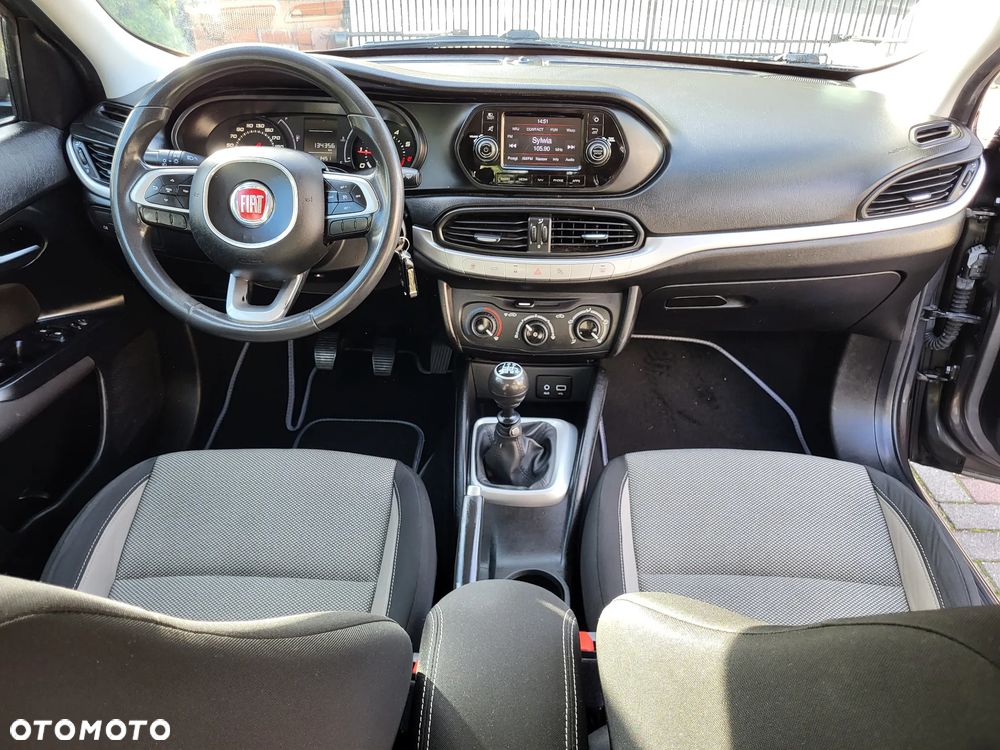 Fiat Tipo 1.4 16V More - 17