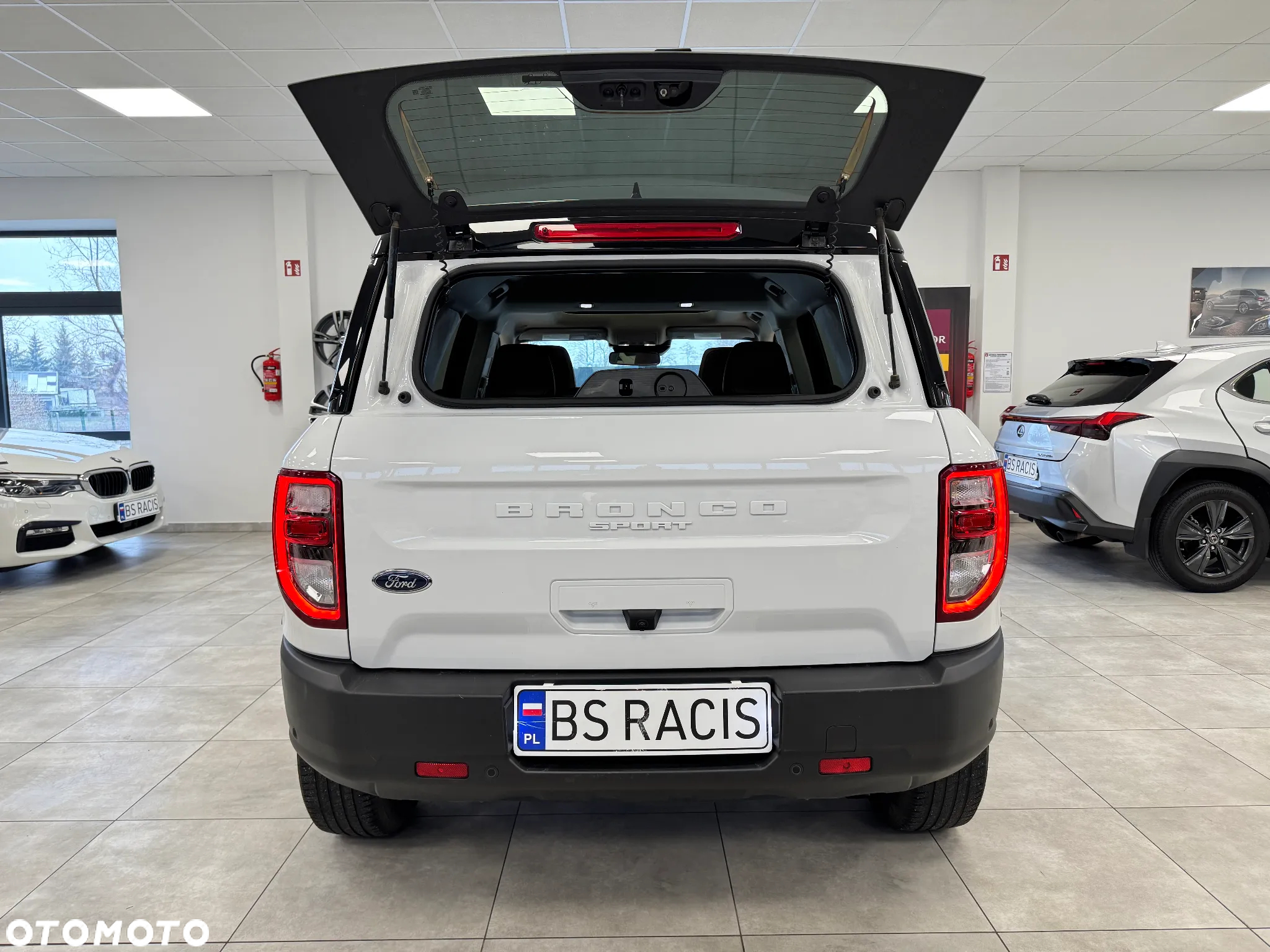 Ford Bronco - 28