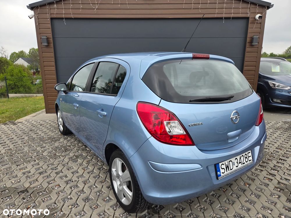 Opel Corsa 1.4 16V Energy - 3