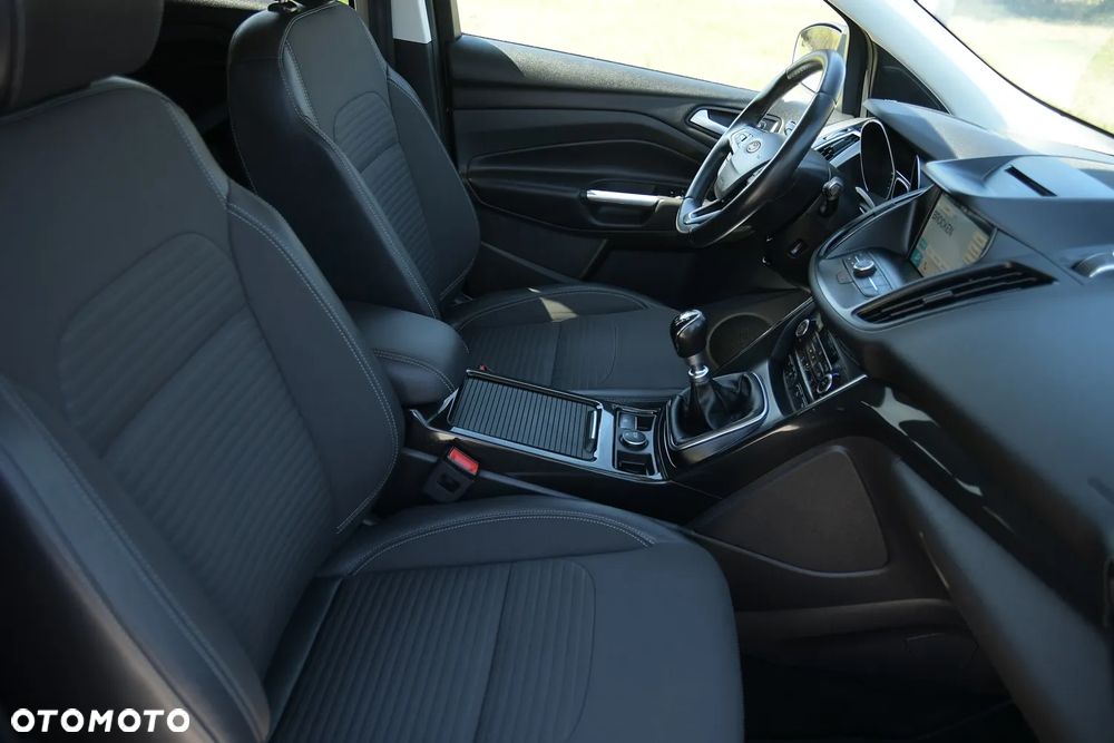 Ford Kuga 2.0 TDCi 4x2 Titanium - 22