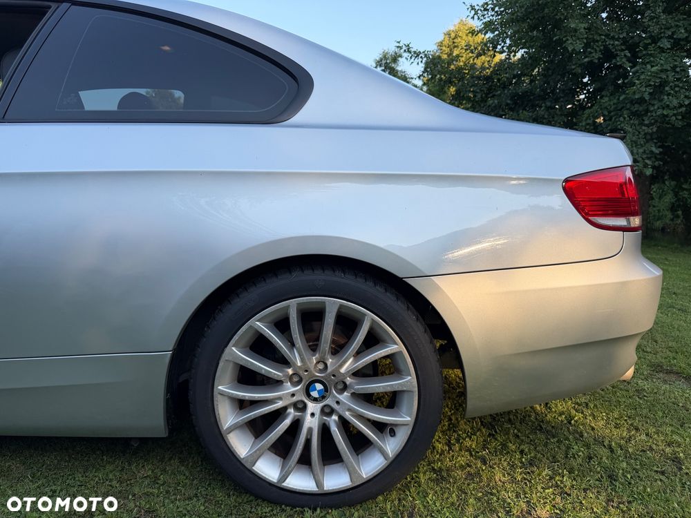 BMW Seria 3 320i - 17