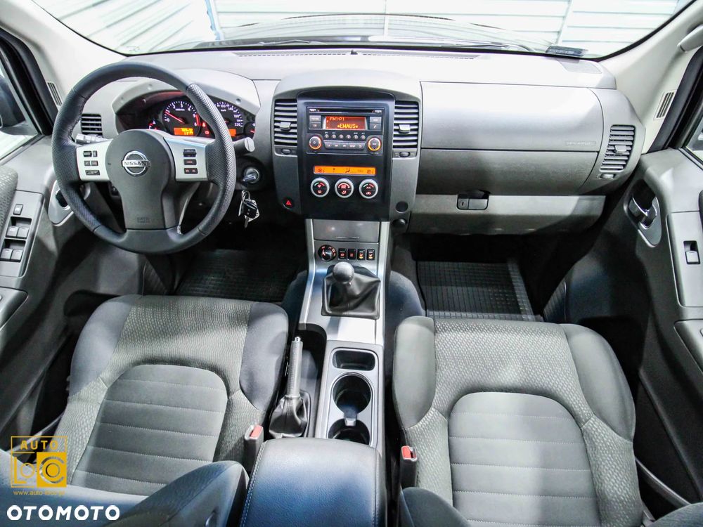 Nissan Navara 2.5 D LE Long EU5 - 5