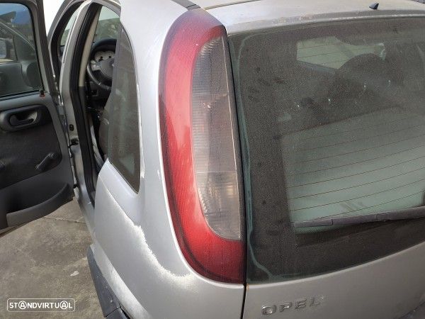 Farolim Tras Esquerdo Painel Stop Opel Corsa C (X01) - 1