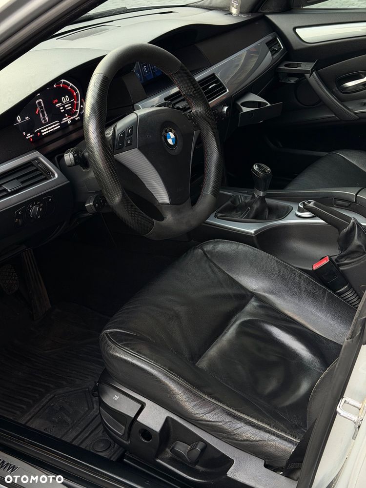 BMW Seria 5 520i - 8