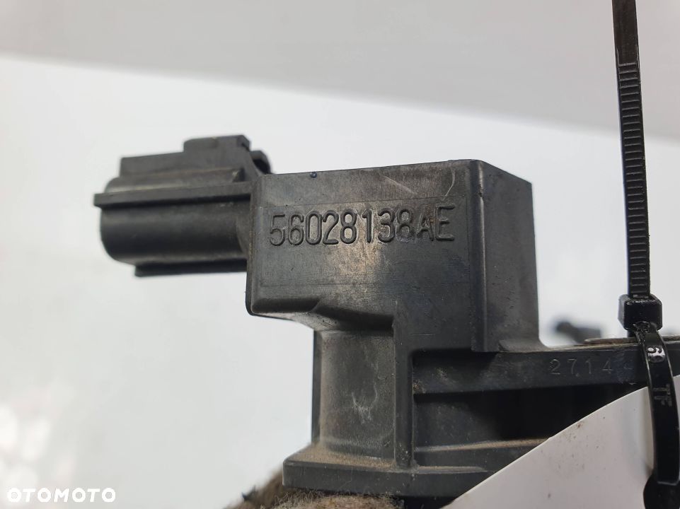 CEWKA ZAPŁONOWA JEEP GRAND CHEROKEE 56028138AE - 2