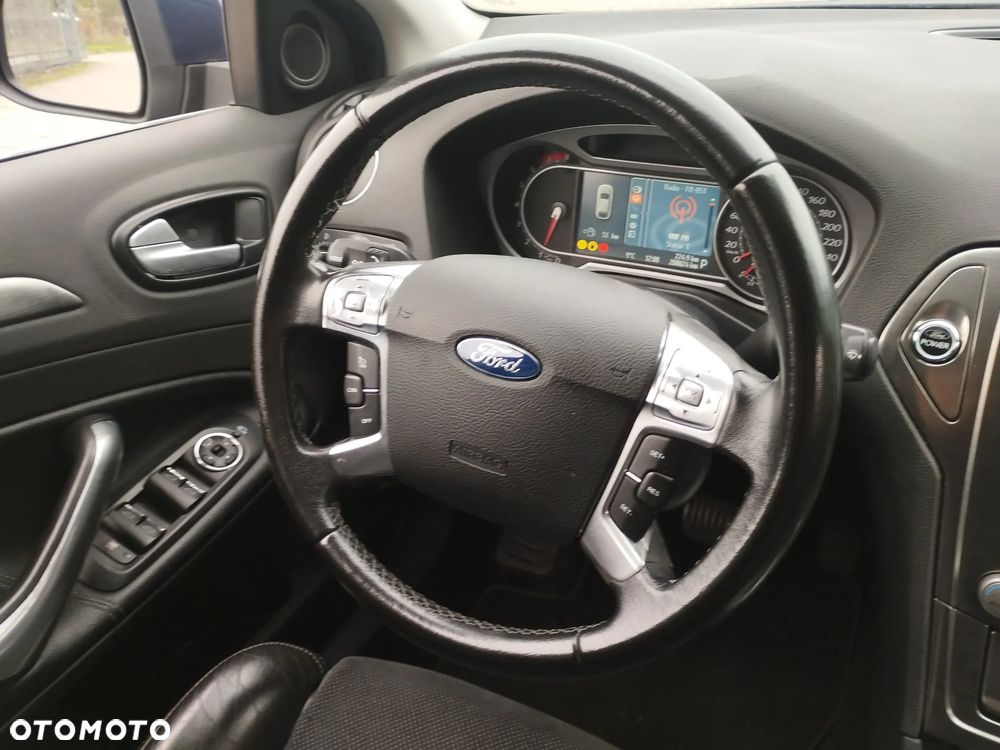 Ford Mondeo - 16
