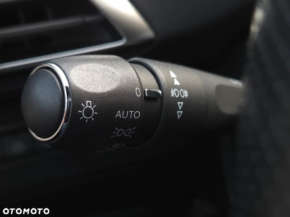 Peugeot 3008 1.6 PureTech Hybrid4 PHEV GT Pack S&S EAT8 - 24