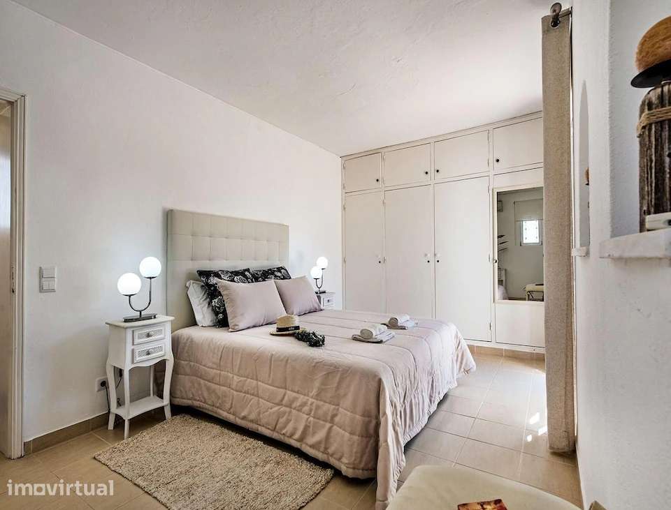 Charming 4BR Villa - Grande imagem: 3/13