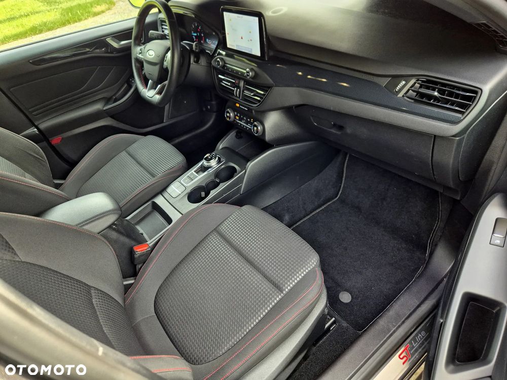 Ford Focus 2.0 EcoBlue STart-Stopp-System ST-LINE X - 23