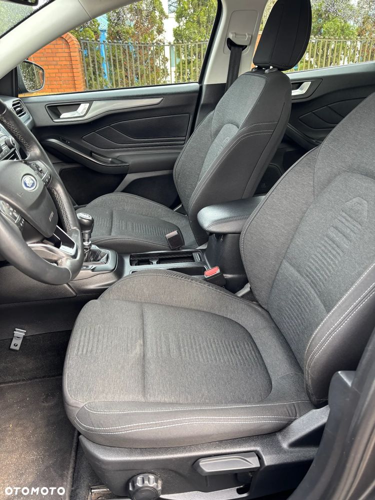 Ford Focus SW 1.0 EcoBoost S&S ACTIVE STYLE - 8