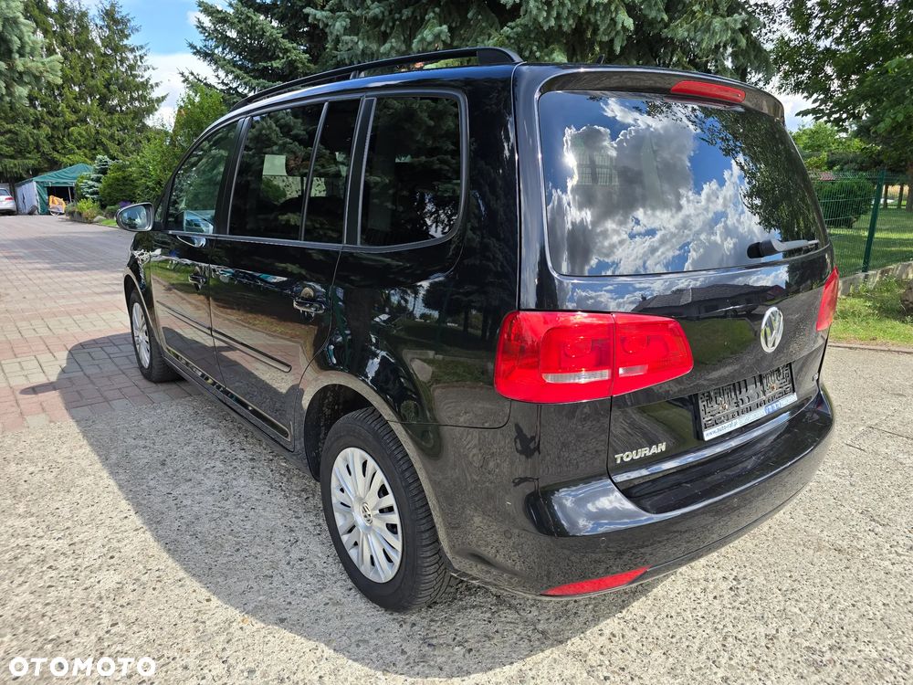 Volkswagen Touran - 14