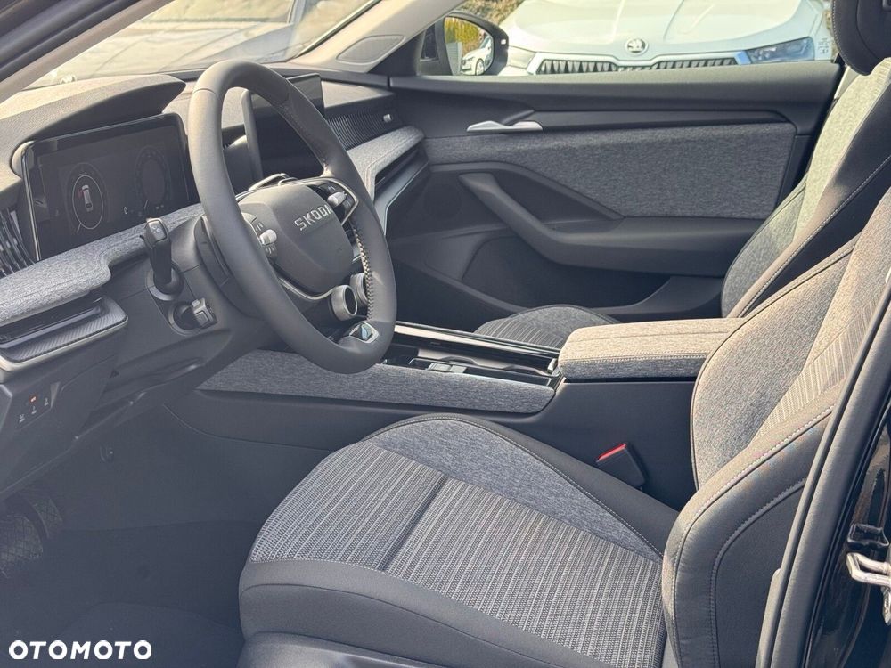 Skoda Superb 2.0 TDI SCR Drive DSG - 13