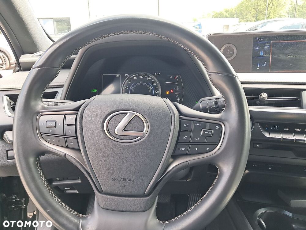 Lexus UX 250h GPF Business Edition 2WD - 16