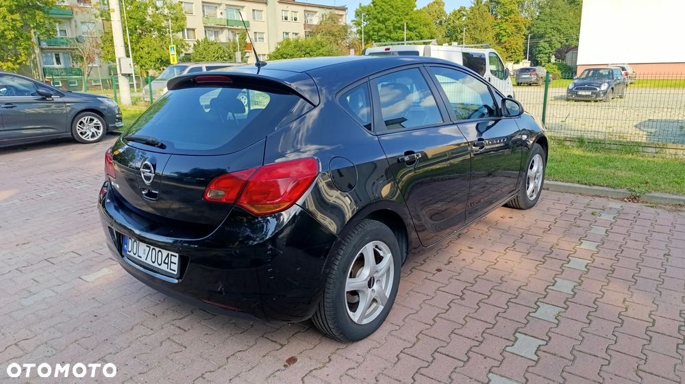 Opel Astra IV 1.6 Enjoy - 5