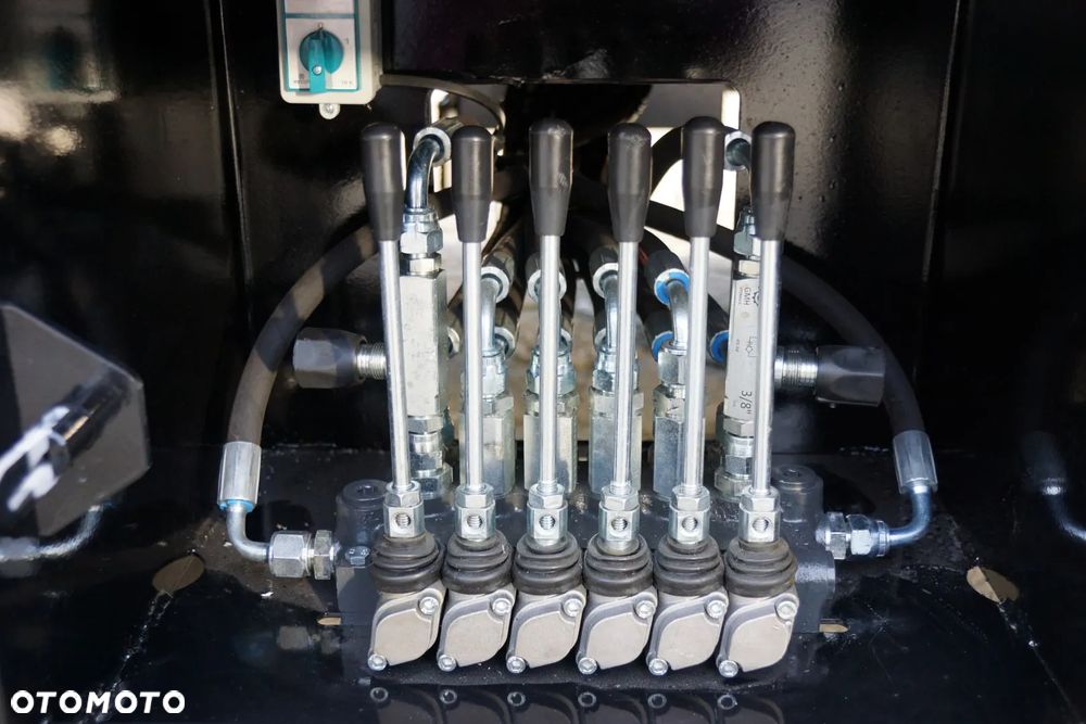 Inny 3 OSIOWA NISKOPODWOZIOWA SAF - 30