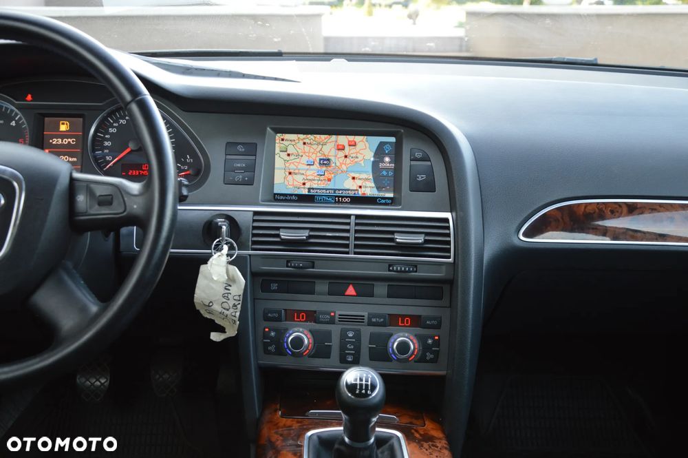 Audi A6 Avant 2.0 TDI - 9