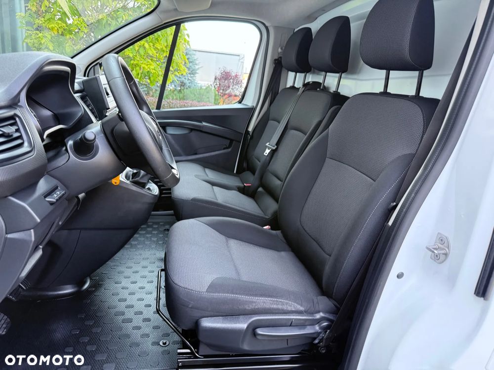 Renault Trafic L1H1 Furgon Blaszak Lift Nowy Model Salon PL - 11
