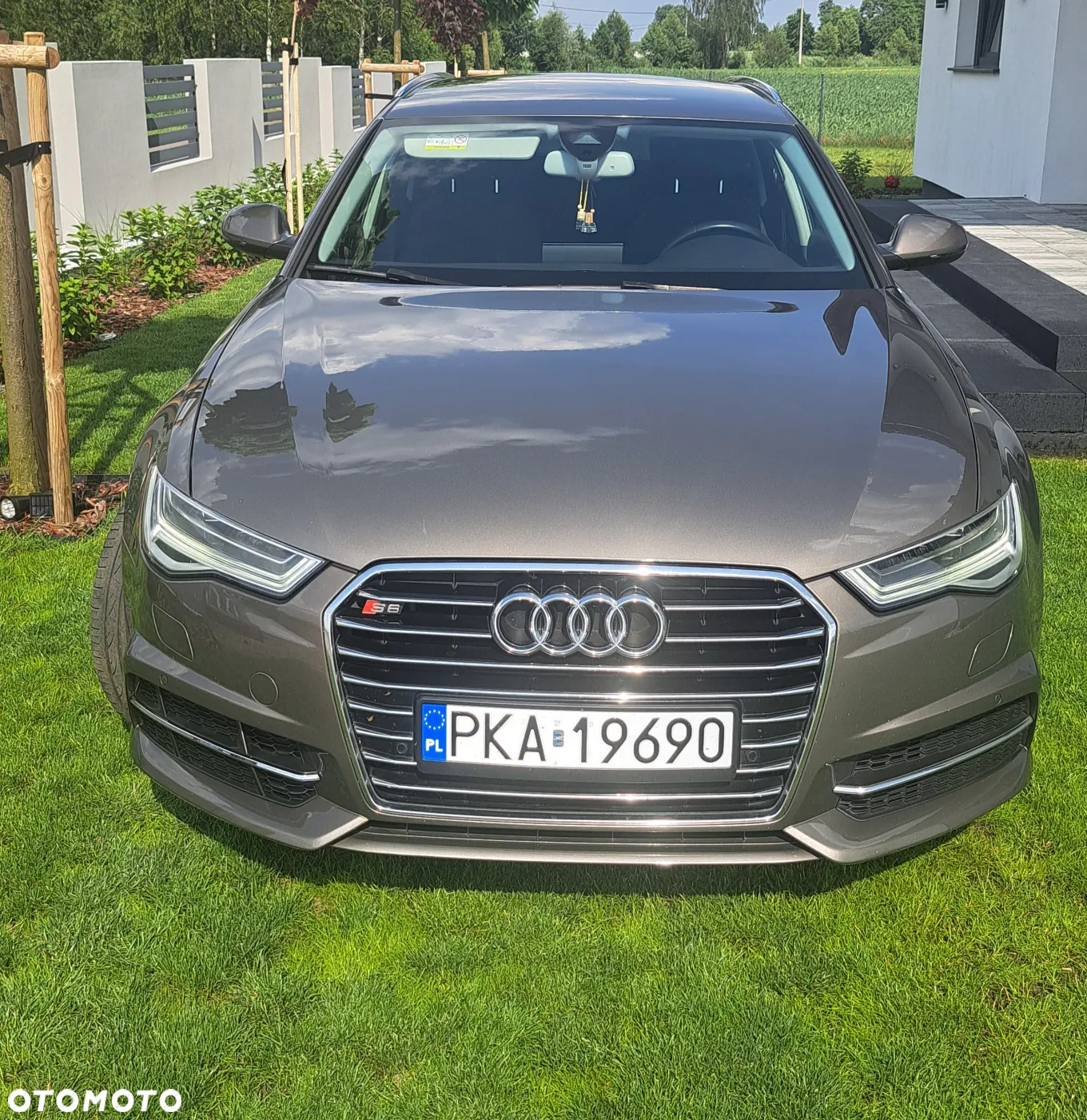 Audi A6 - 4