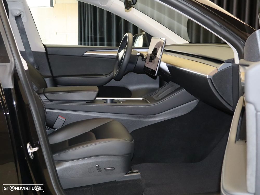 Tesla Model Y RWD - 19