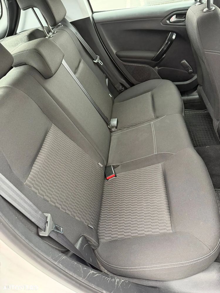 Peugeot 208 PureTech 68 Urban Move - 14