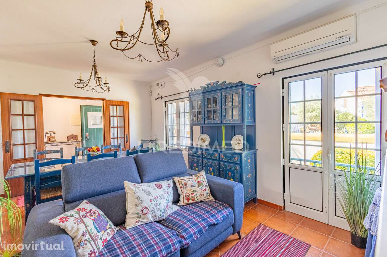 Moradia T5 chave na mão com amplo jardim e garagem - Grande imagem: 5/38