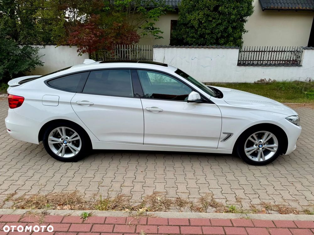 BMW Seria 3 320d Sport-Aut Luxury Line - 27