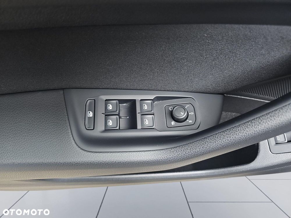 Volkswagen Passat Variant 1.5 TSI EVO Business DSG - 19