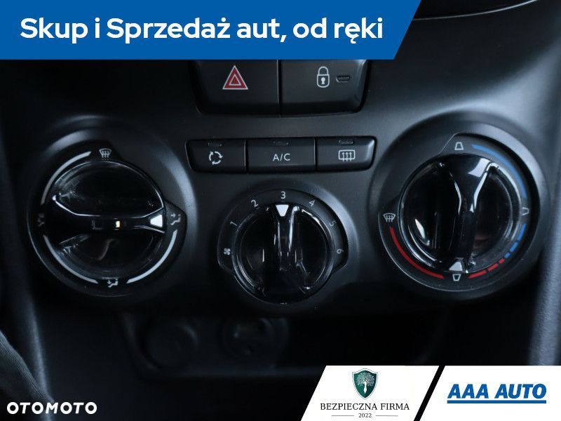 Peugeot 208 - 15