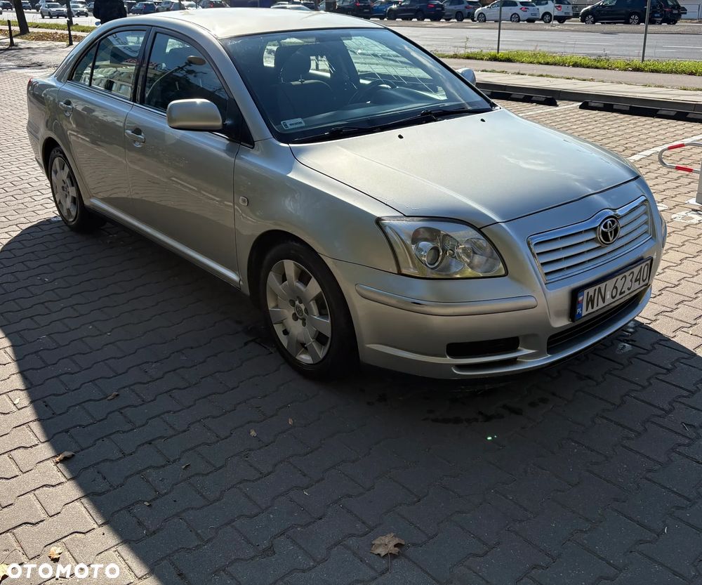 Toyota Avensis 1.6 VVT-i Luna - 2