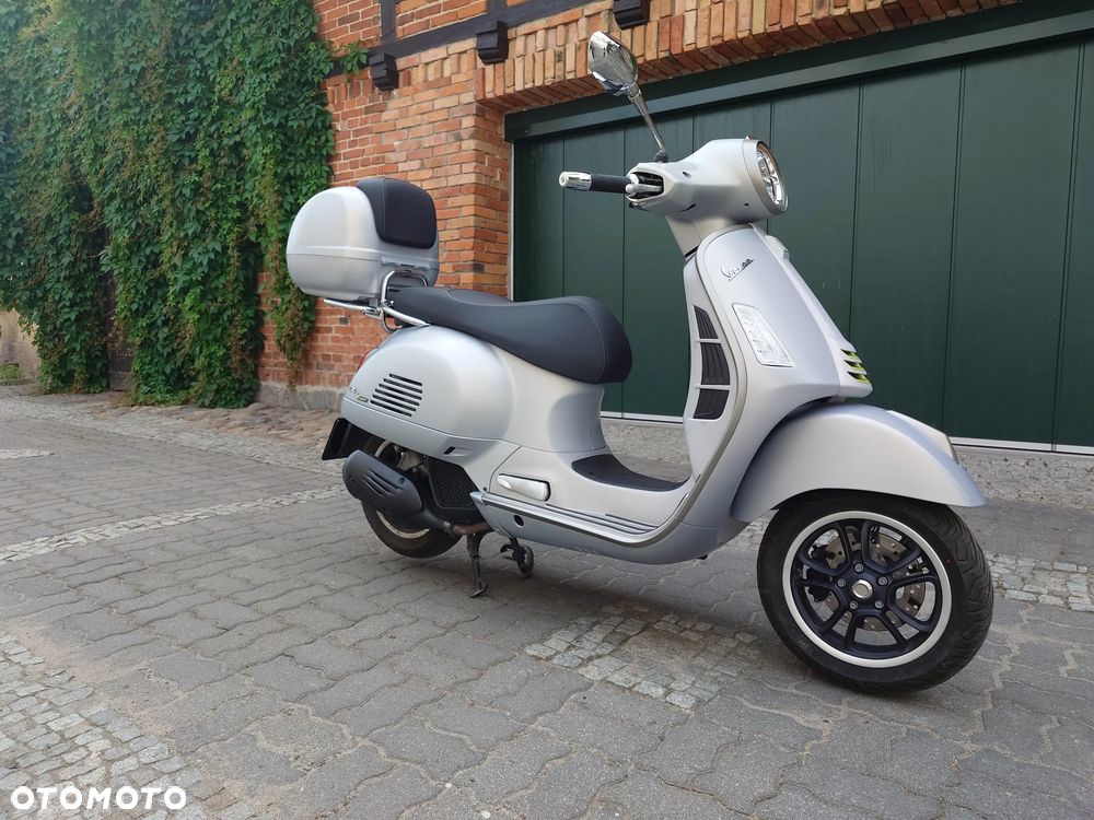 Piaggio Vespa - 1