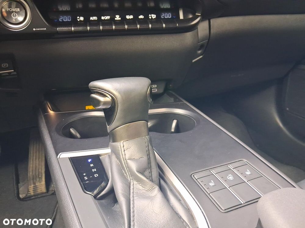 Lexus UX 250h GPF F Sport Design 2WD - 15