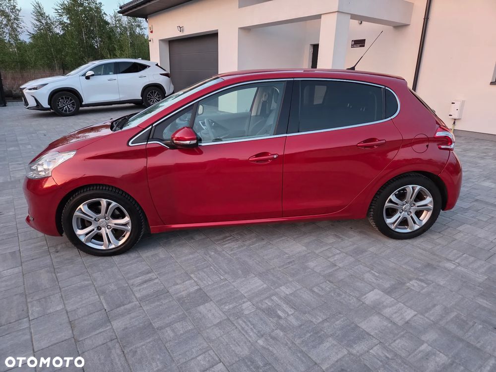 Peugeot 208 - 15