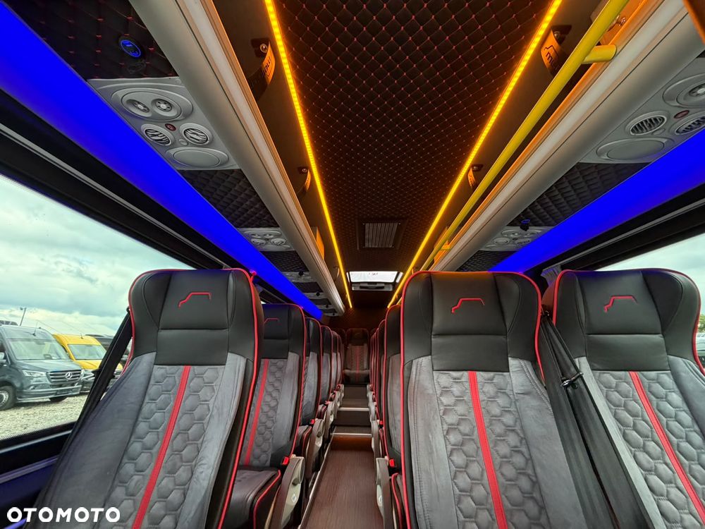 Mercedes-Benz Sprinter 519 - 20