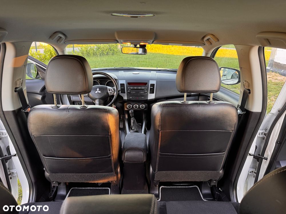 Mitsubishi Outlander - 5