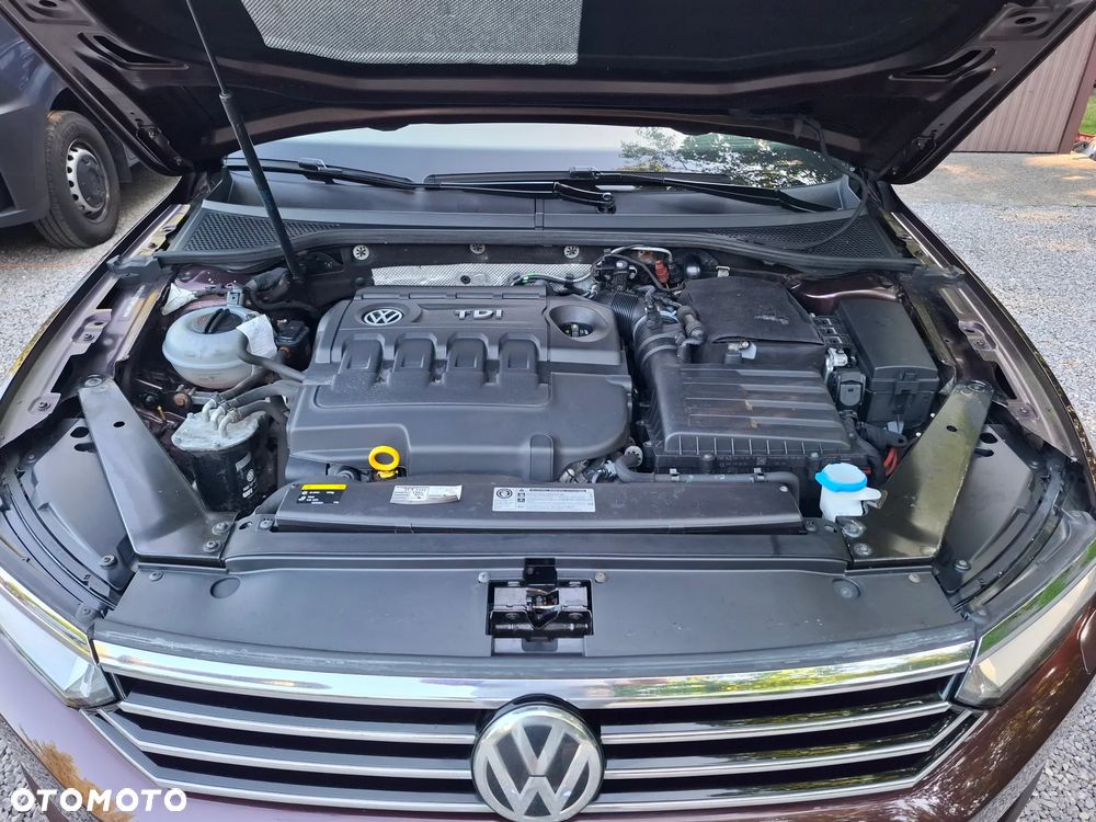 Volkswagen Passat 2.0 TDI SCR DSG Conceptline - 15