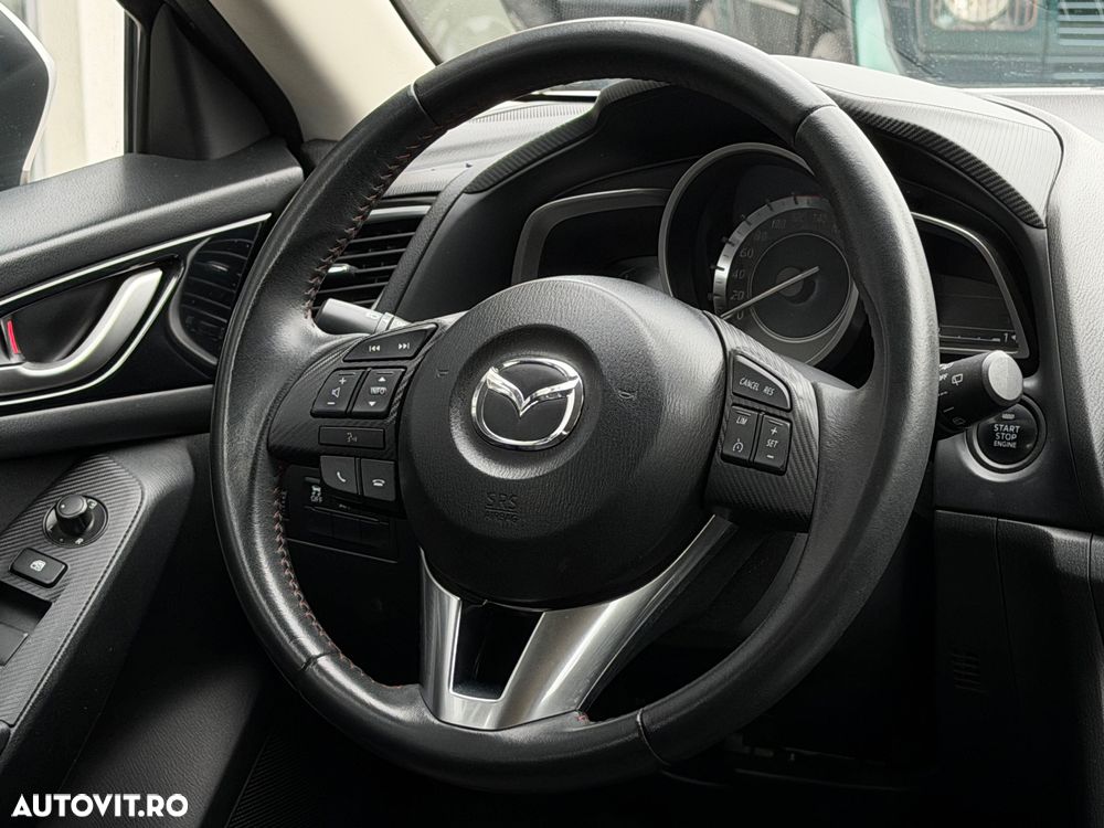 Mazda 3 - 5