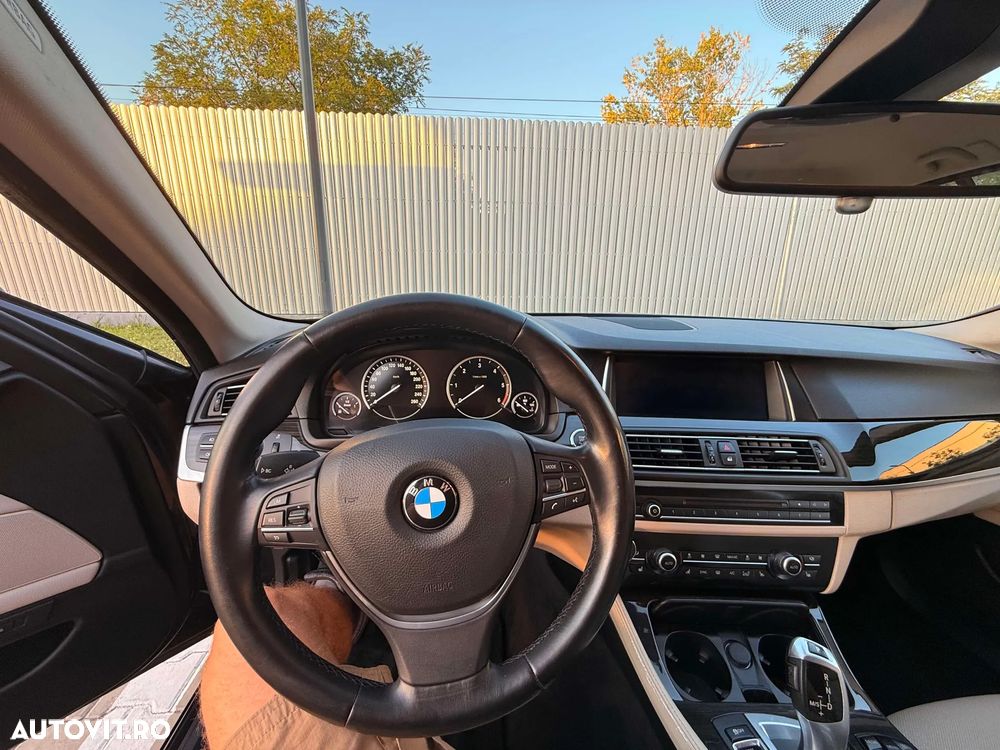 BMW Seria 5 530d xDrive Touring Aut. Luxury Line - 18