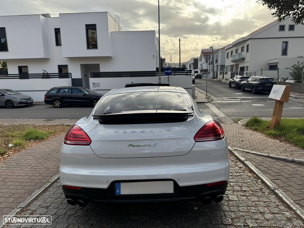 Porsche Panamera - 3