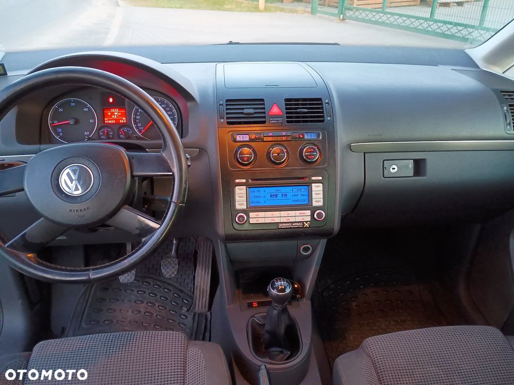 Volkswagen Touran 1.9 TDI Highline - 5