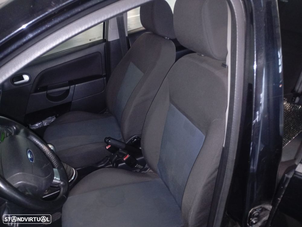 Ford Fiesta 1.25 Zetec - 12