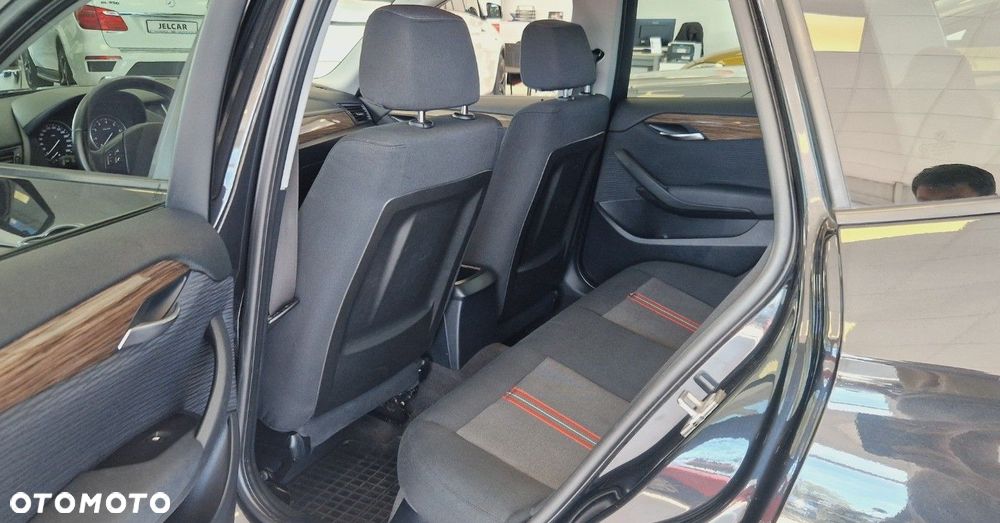 BMW X1 xDrive28i - 16